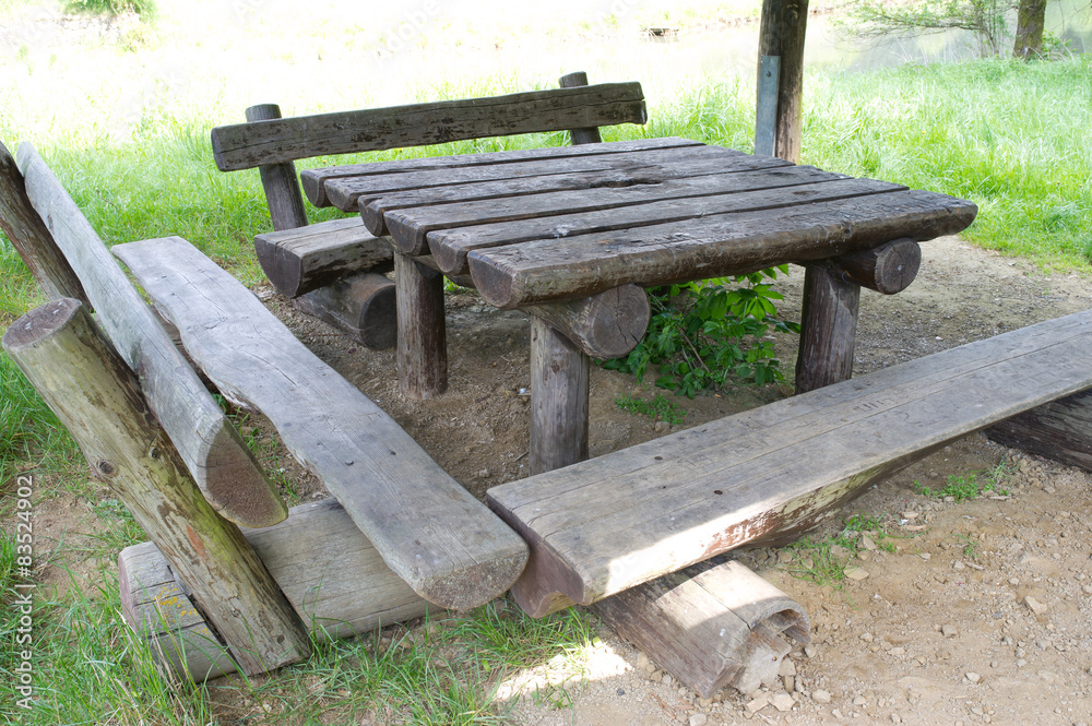 Naklejka premium Gartenmöbel rustikal