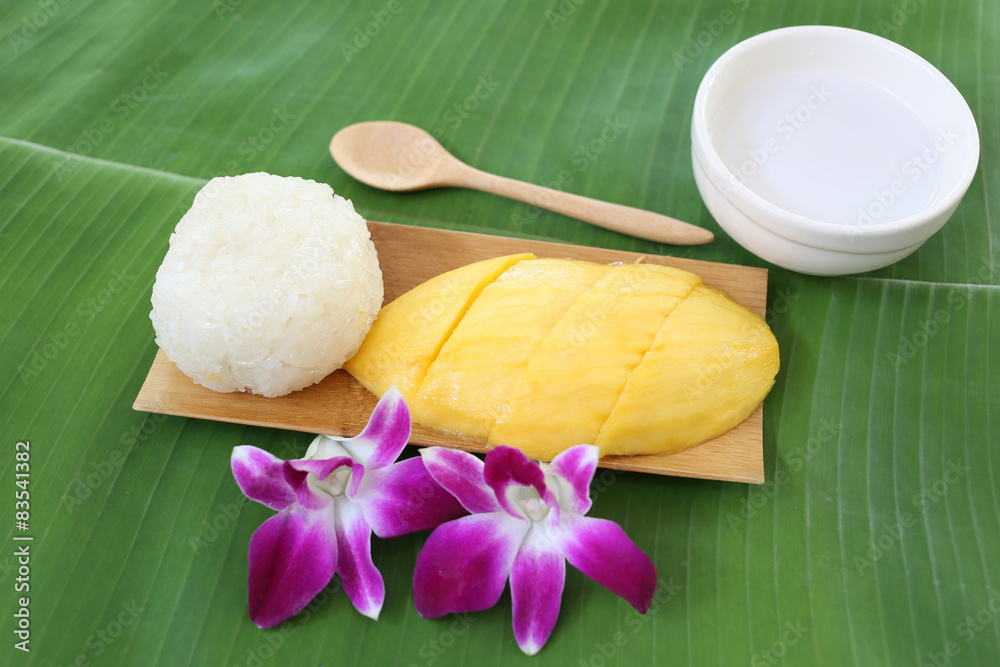 mango sticky rice. mango sticky rice.
