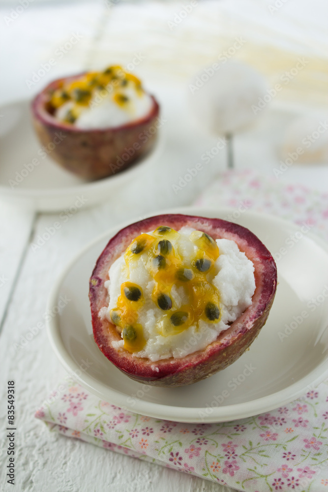 Milk ice cream with Passion fruit topping Milk ice cream with Passion fruit topping