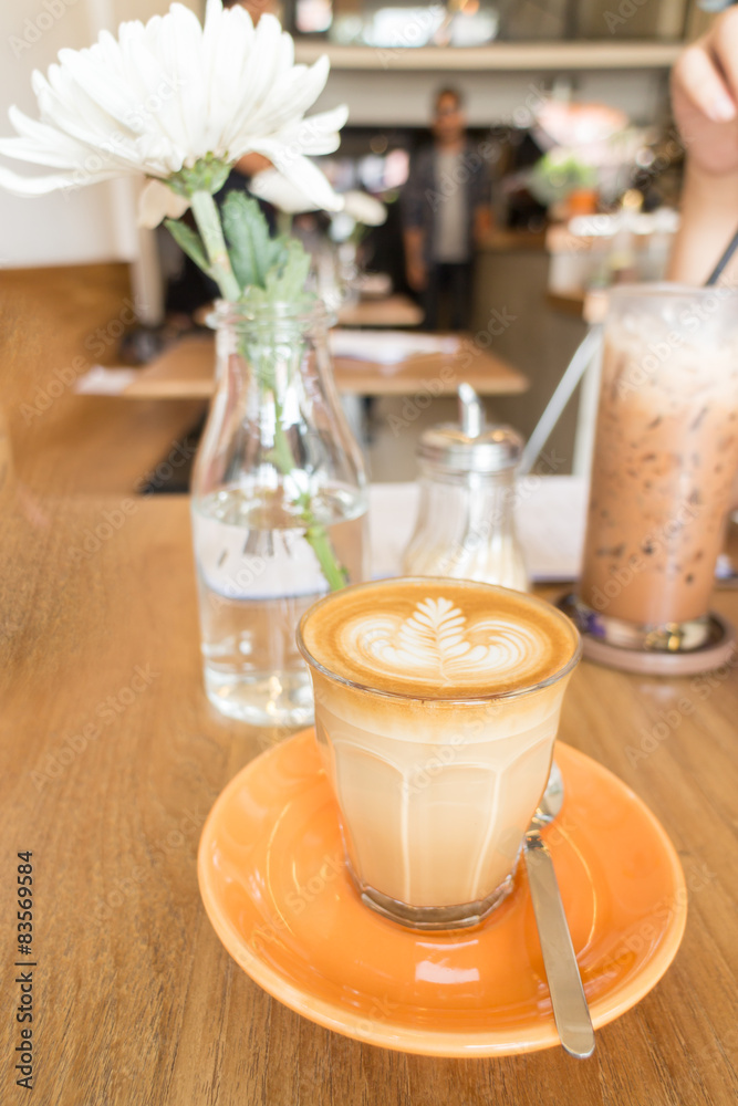Free pour hot espresso latte Free pour hot espresso latte