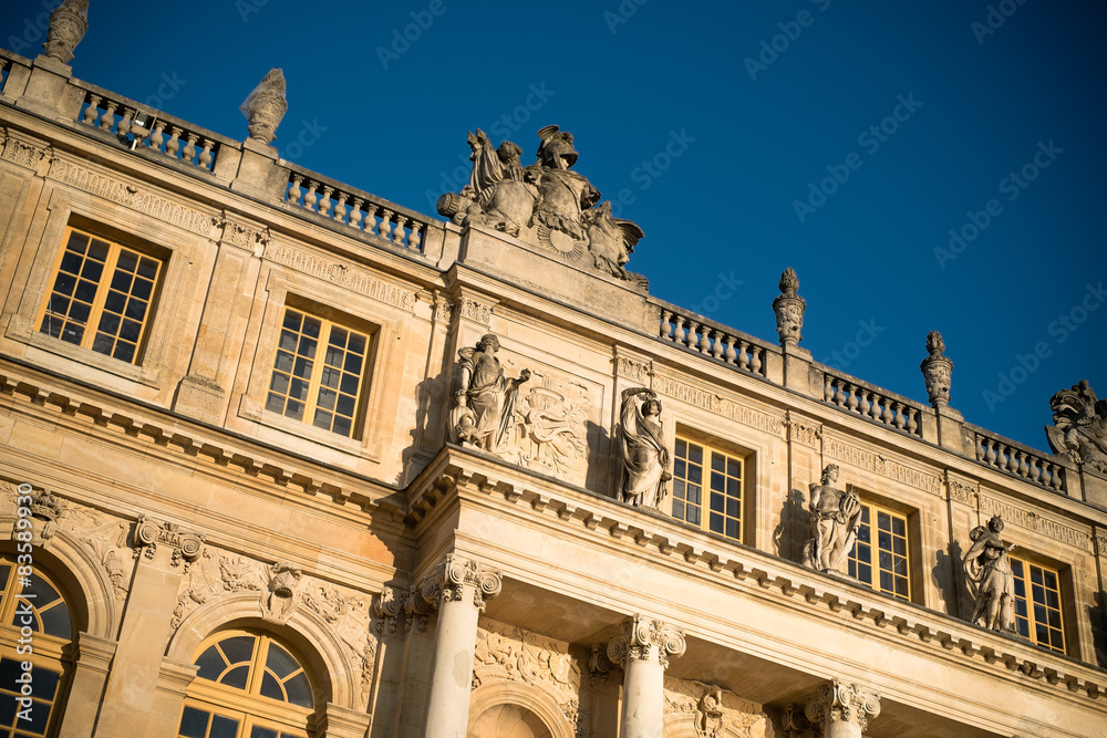 Obraz premium Façade du château de Versailles.