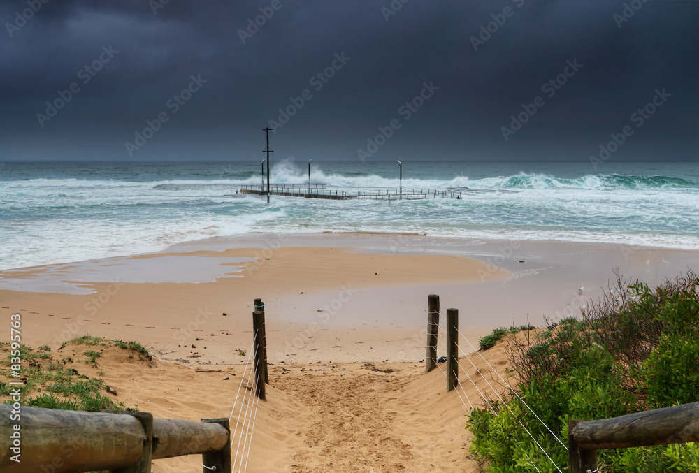 Mona Vale Rockpool in a 3 metre swell Mona Vale Rockpool in a 3 metre swell