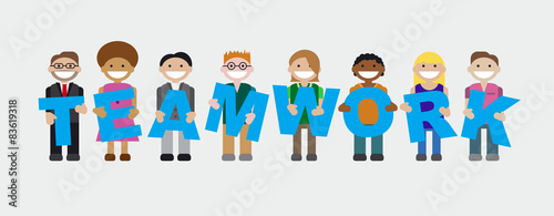 Teamwork Mitarbeiter halten Buchstaben