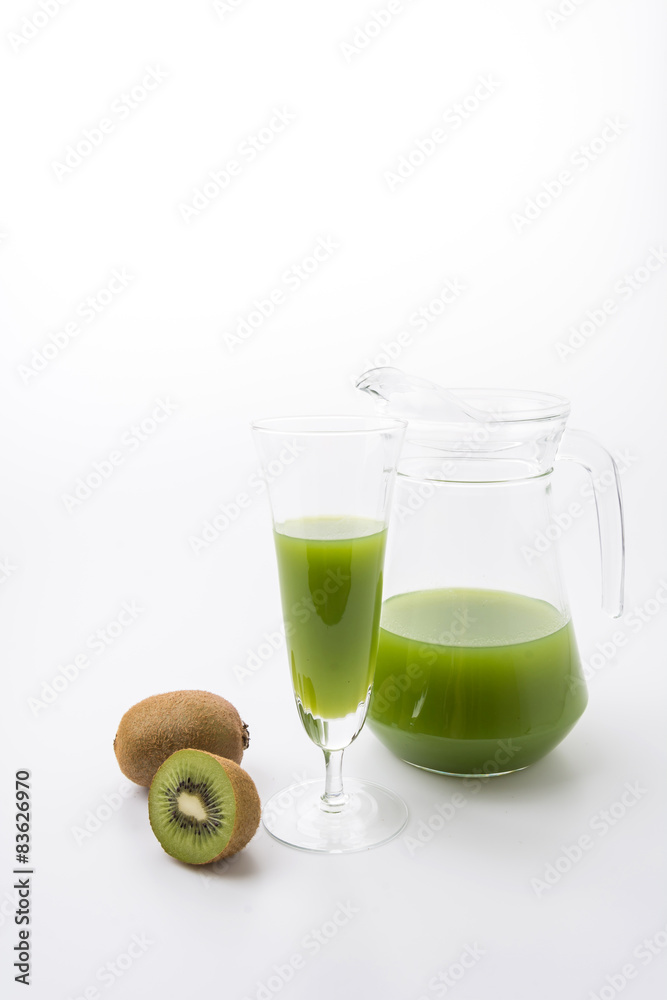 Kiwi fruit and kiwi juice Kiwi fruit and kiwi juice