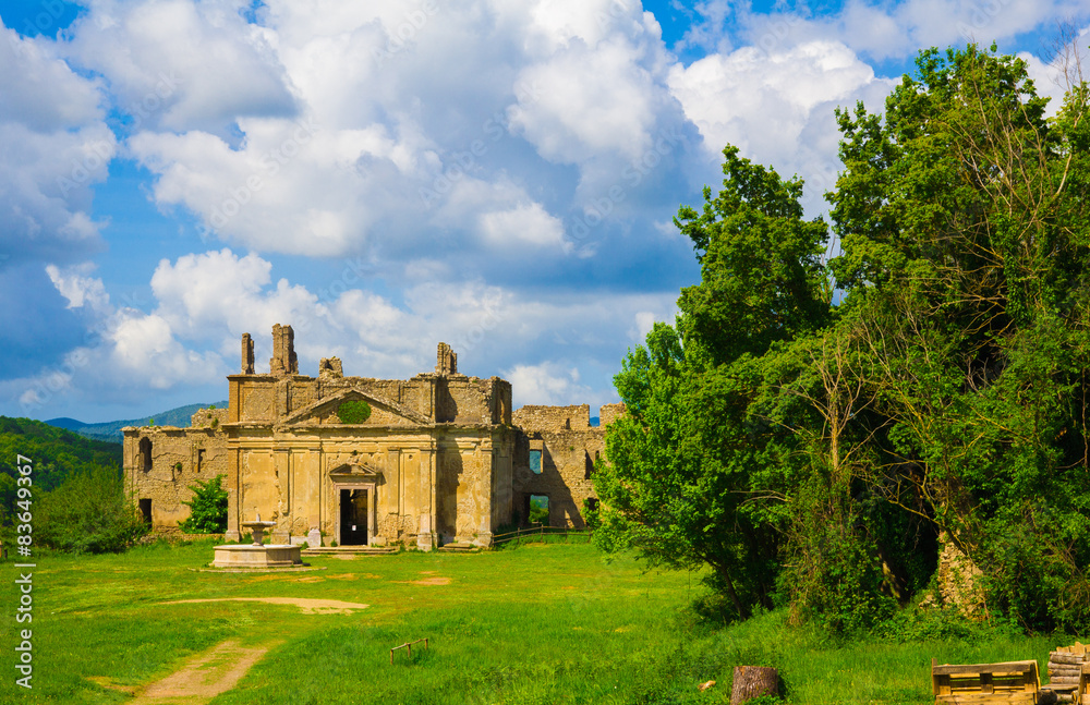 Resti dell'antica città di Monterano in Lazio Resti dell'antica città di Monterano in Lazio