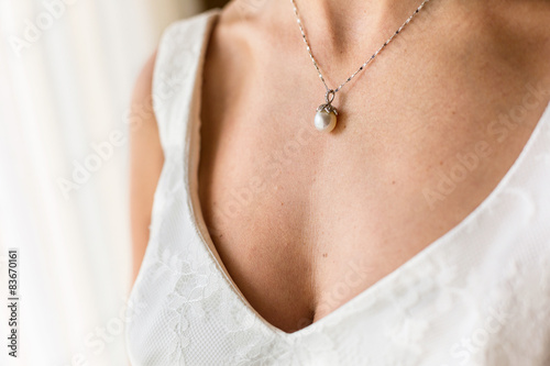 bride necklace of beautiful pearl