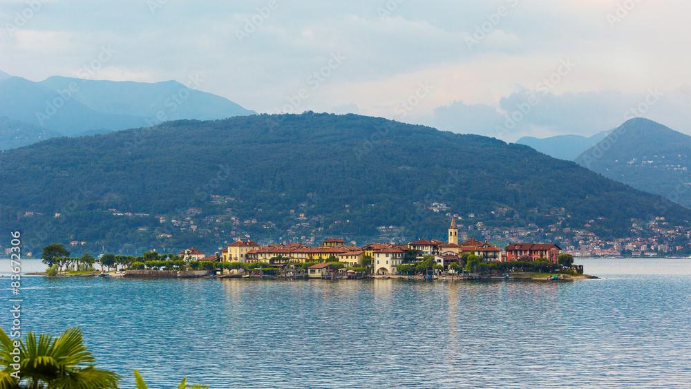  Fishermen Island and Lake Maggiore