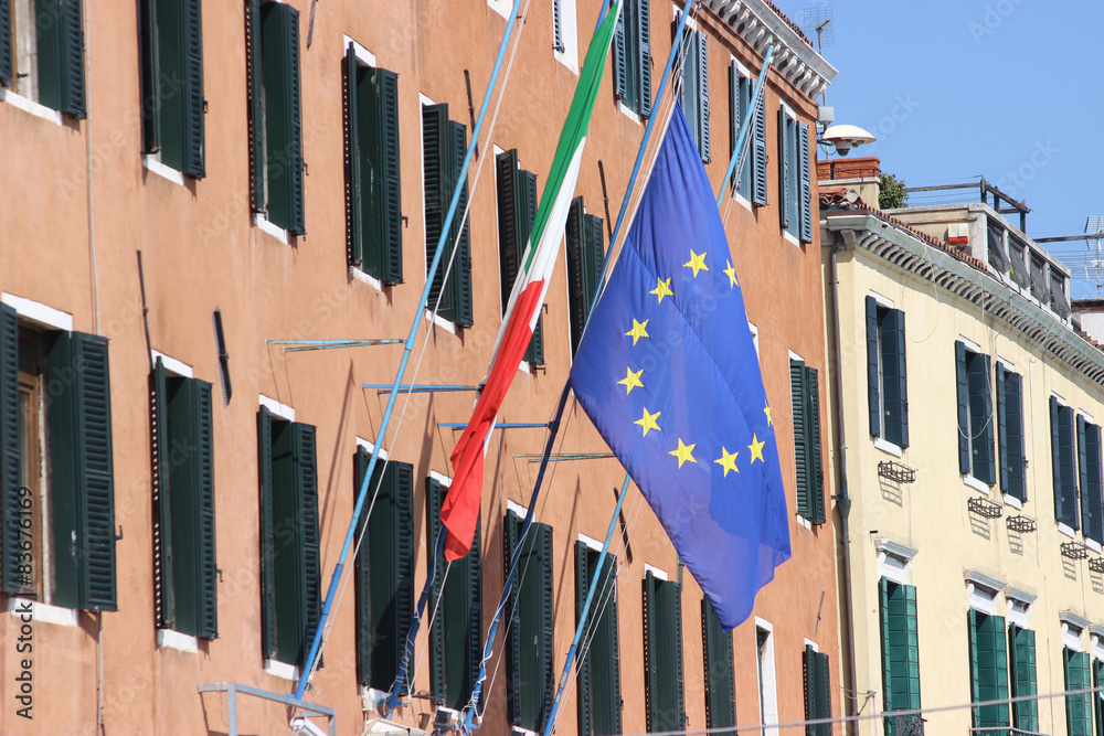 Fototapeta premium Italian And European Union Flag