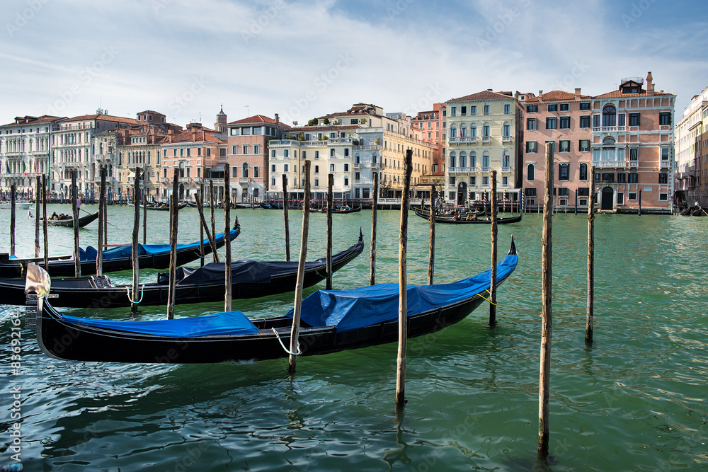 Gondeln auf dem Canal Grande | Venedig