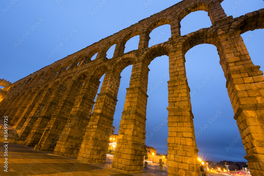 Fototapeta premium Roman Aqueduct in morning time. Segovia