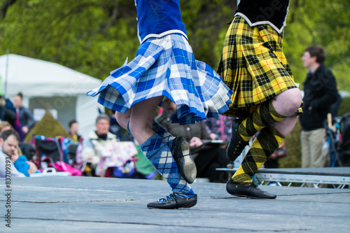 Fototapete Traditional scottish Highland dancing