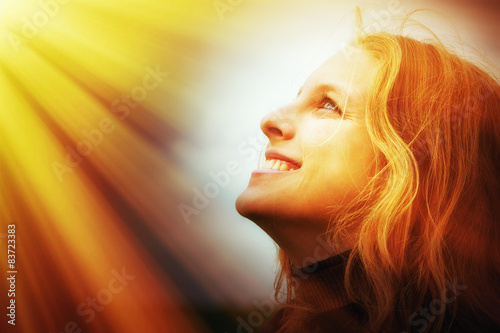 Junge Frau im Licht photo