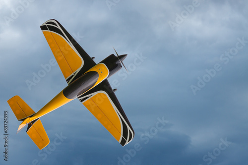 Flugzeug - Modellflugzeug - Kunstflugzeug photo