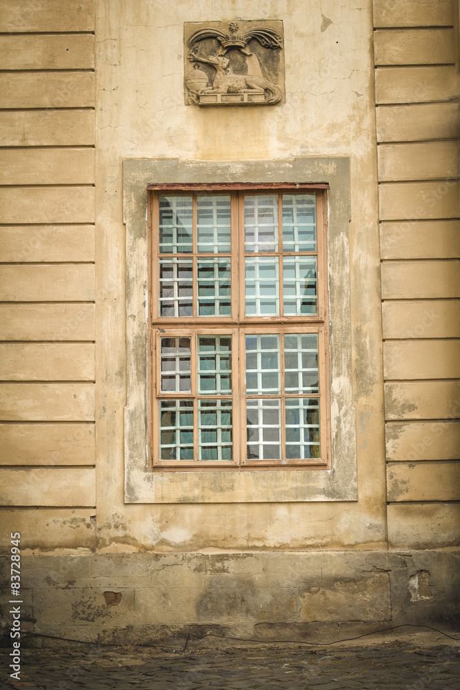 Obraz premium Old vintage window with bar