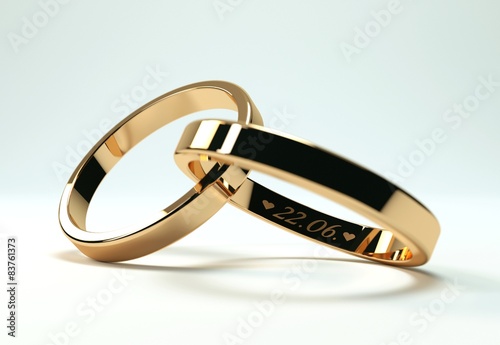 goldene Ringe mit 22 Juni Gravur