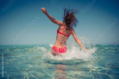 Canvas Print Young woman in the sea
