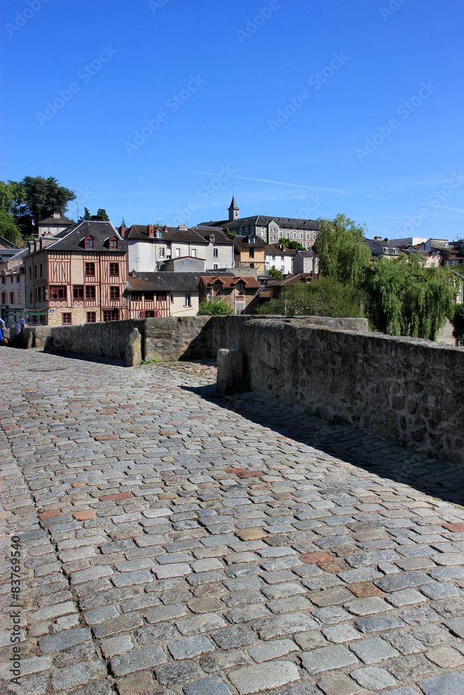 Vieux pont St Etienne à Limoges.(Haute-Vienne)