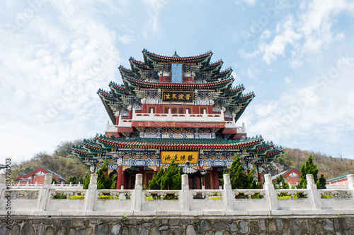 Buddhist temple at Tianmen Mountain