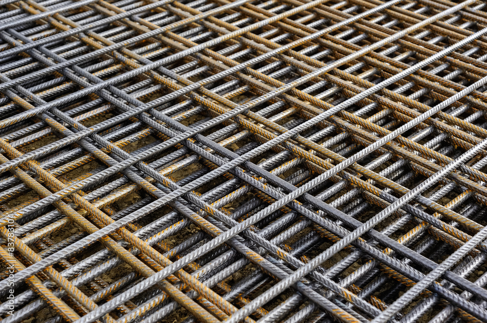 Stahlgitter für Armierung bei Arbeit mit Beton Stahlgitter für Armierung bei Arbeit mit Beton