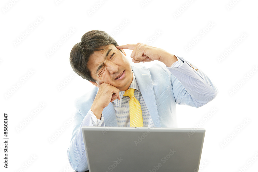 苦悩するビジネスマン