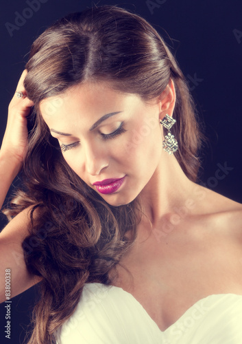 beautiful bride   portrait on a dark background