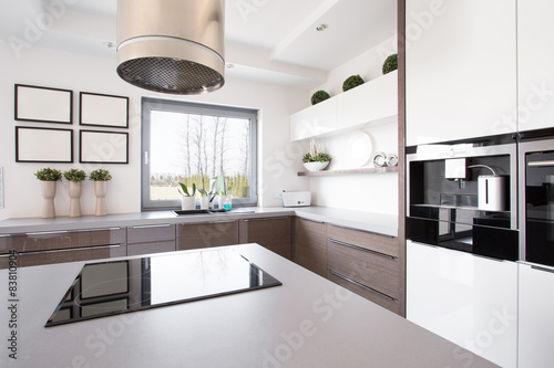 Kitchen with island photo