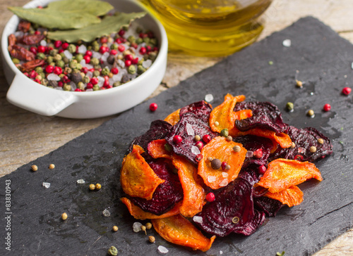 Carrot and beet chips with spices