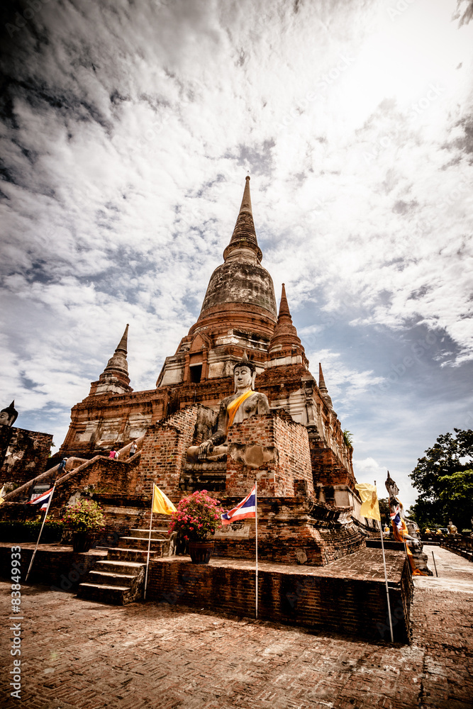 Fototapeta premium Wat Yai Chaimongkol Buddhist temple in the city of Ayutthaya His