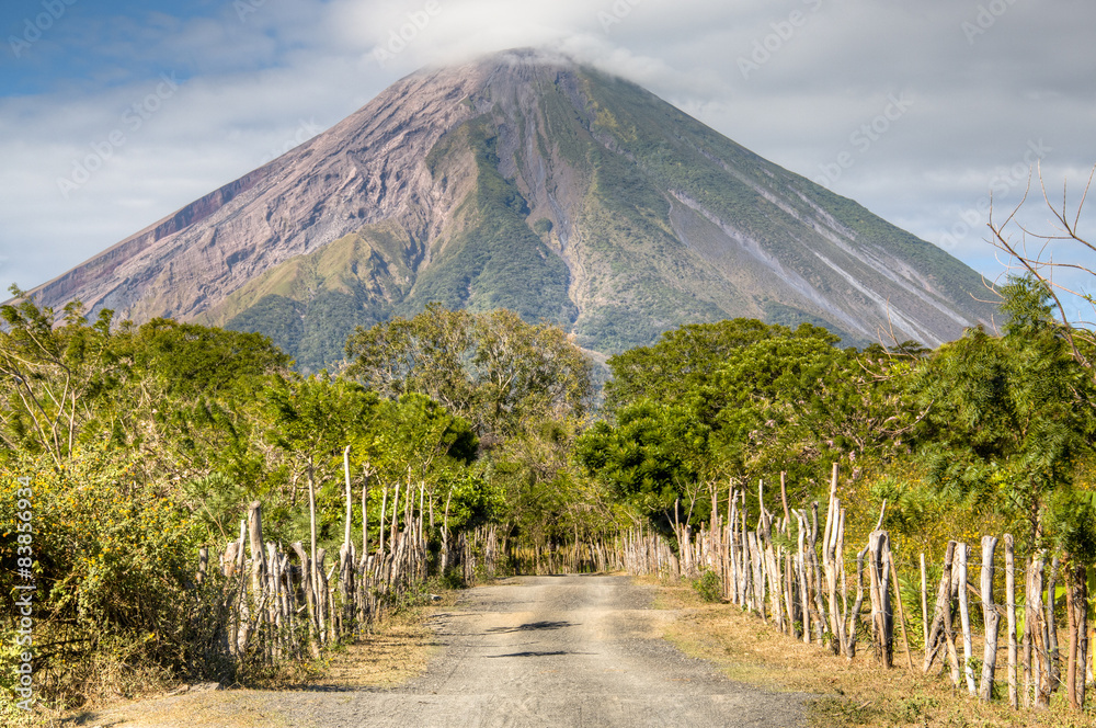 Obraz premium Landscape in Ometepe island with Concepcion volcano