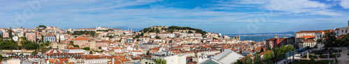 Lisbon Skyline © Sergii Figurnyi
