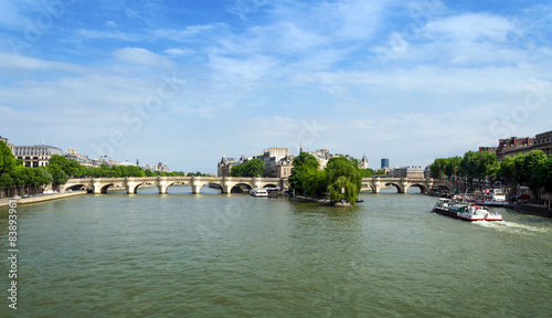 Cite Island and Pont Neuf bridge across Seine river in Paris © siraanamwong