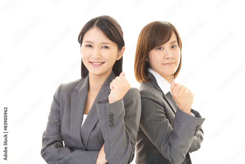 ガッツポーズの女性 ガッツポーズの女性