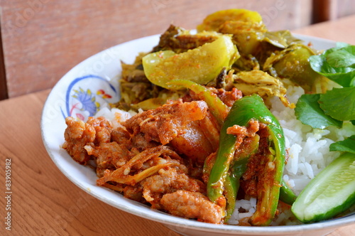 stir fried wild boar with red curry