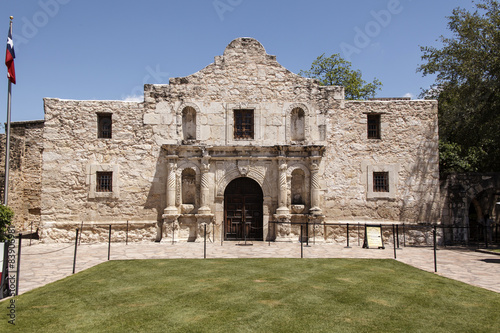Schilderij op canvas The Alamo, Texas mit texanischer Flagge