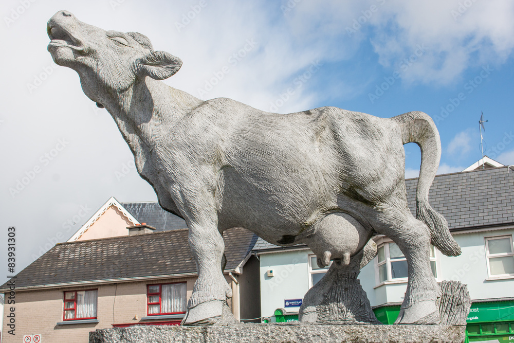 Ennis (Inis) Market Place Statue Cow farmer Ireland