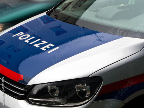 Wallpaper Mural Polizeiauto in Österreich - Polizeiwagen Torontodigital.ca