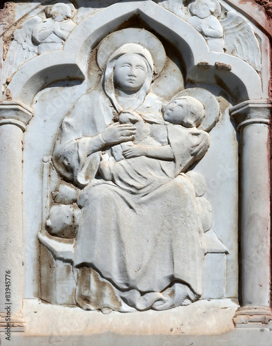 Virgin Mary with Baby Jesus, relief at home in Portofino, Italy