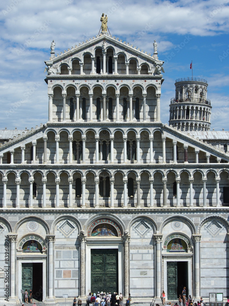 Pisa, Italien: Fassade des Domes mit schiefem Turm