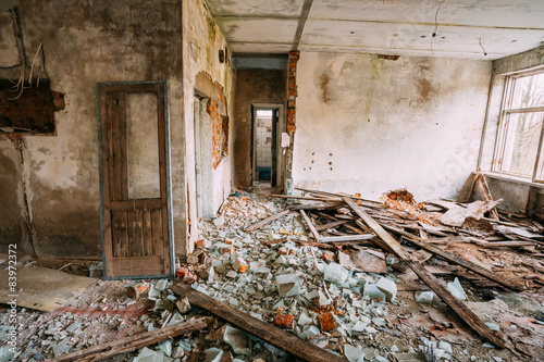 Dilapidated Abandoned House In Chernobyl Resettlement Zone. Chor