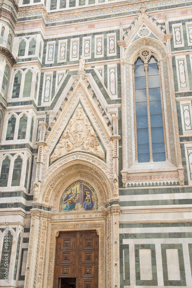 Porta laterale Cattedrale di Brunelleschi a Firenze, Toscana