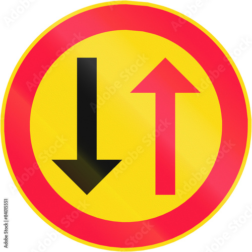Road sign 222 in Finland - Oncoming vehicles have priority Free Download Road sign 222 in Finland - Oncoming vehicles have priority - GFXLoad