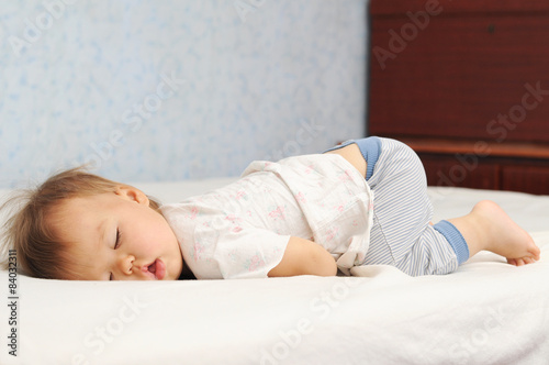 Kid sleeping fanny up