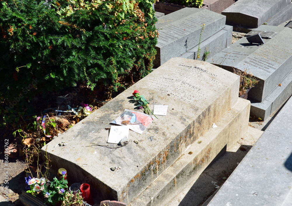 Amedeo Modigliani grave in Pere-Lachaise cemetery, Paris Amedeo Modigliani grave in Pere-Lachaise cemetery, Paris