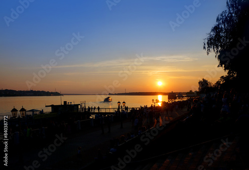 Sunset on coast of river Volga © elen_studio