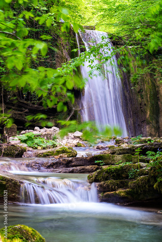 Fototapeta Naklejka Na Ścianę i Meble -  Beautiful  waterfall 