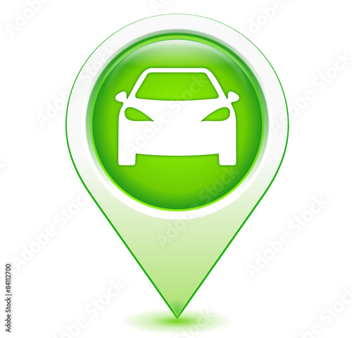 voiture sur marqueur géolocalisation vert