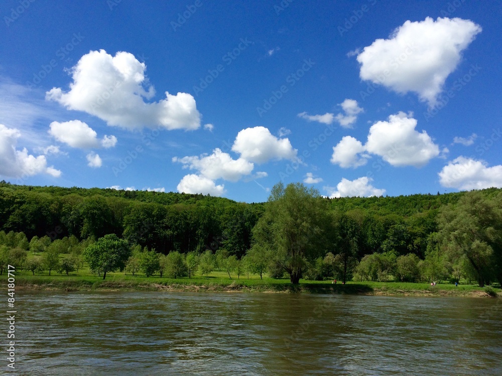 Wolken über der Donau