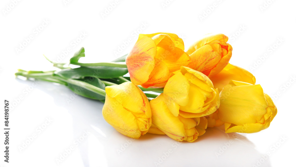 Obraz premium Beautiful bouquet of yellow tulips isolated on white