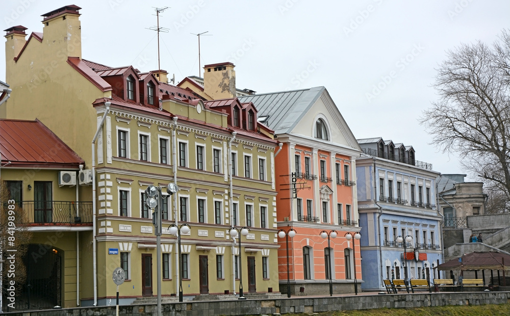 Obraz premium Golden Embankment -residential area in historical place in Pskov at the Pskova river