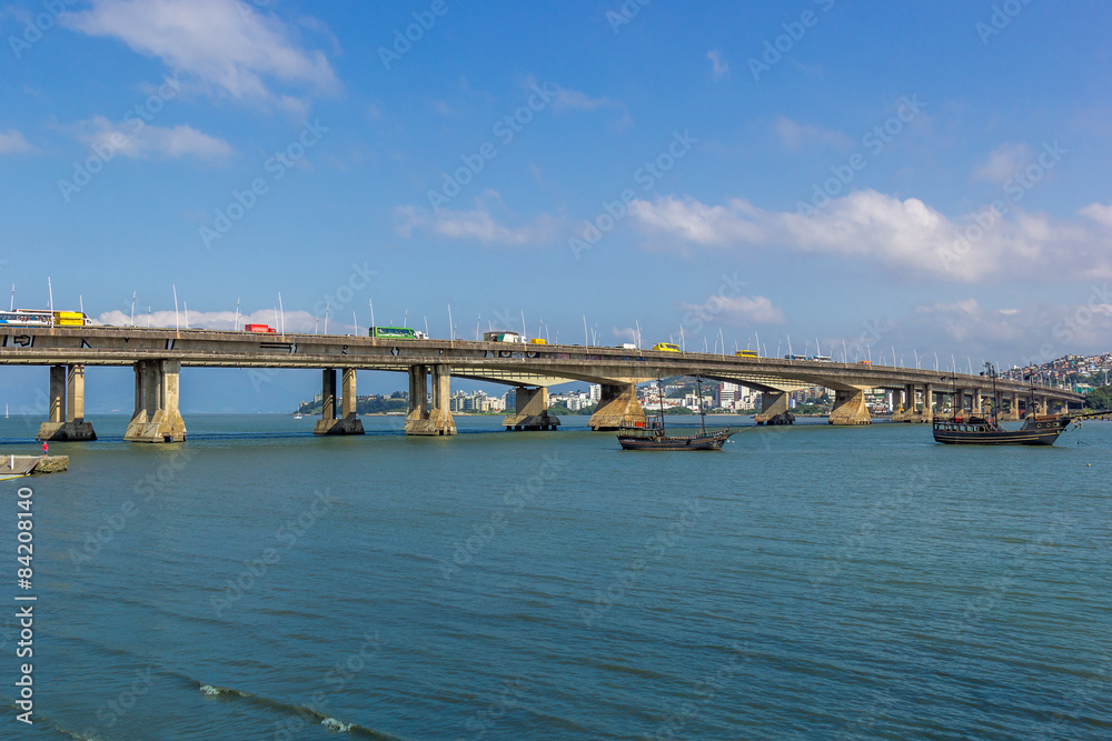 Fototapeta premium Ponte com veículos